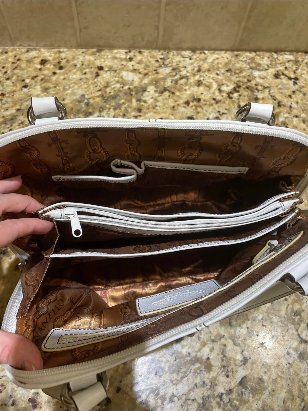 TIGNANELLO White Pebbled Leather Shoulder Bag with Double Straps